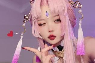 小瑶幺幺的知更鸟Cos，要告诫你：拍照时不要动！图册真相来了!