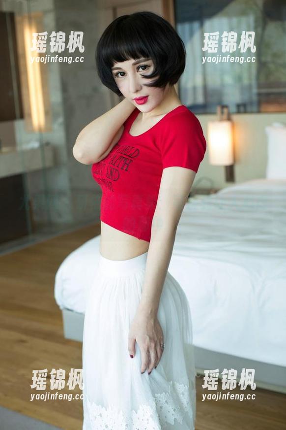 尤果网-研依 尤果网 - 研依的写真集:可爱到让人心虚的那种