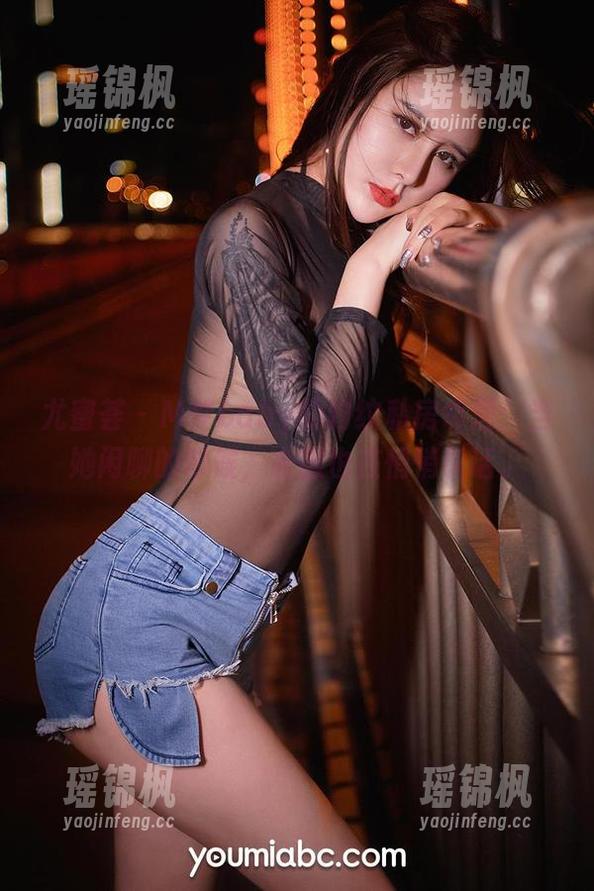 尤蜜荟-M梦baby 尤蜜荟 - M梦baby的豹纹私房邻居:当她闲聊的时候,衣服也在悄悄说话。