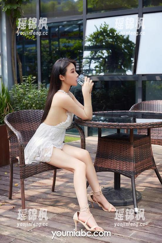 尤蜜荟 - 炫酷私房图集：陈圆圆，让爱意无间歇地盛起来！