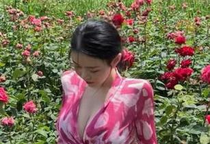 微密圈 - 左公子666写真：今天我只想晒腿，结果腿都被我晒黑了……