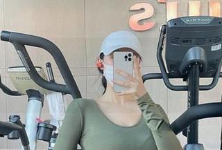 微密圈 - 小小女仆的真实生活，左公子666写真分享一场不一样的日常。