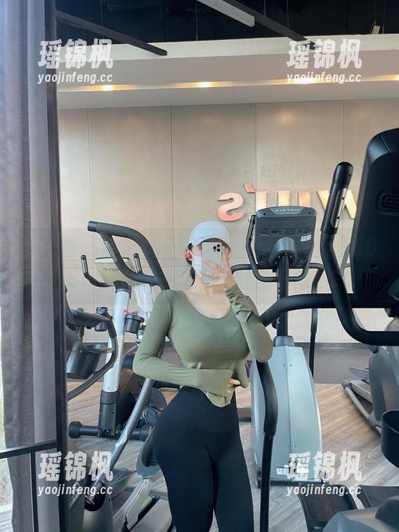 微密圈 - 小小女仆的真实生活,左公子666写真分享一场不一样的日常。