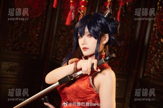 巴鲁巴鲁BaRu带来的灰丝作品集，仔细看原图才发现更惊艳