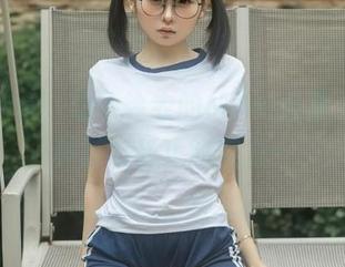 在线欣赏，幼水铃衣的Miku合集，竟有种时间静止的魔力…