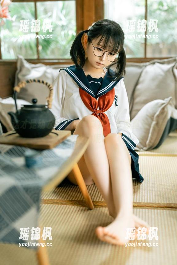 这才是幼水铃衣的写真集，资源里藏着些秘密的呢喃