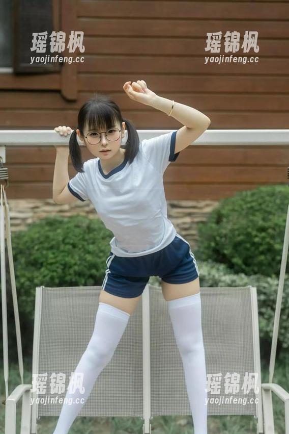 幼水铃衣的双马尾，简单又撩的cos，高清得好像能闻到发夹的香味！