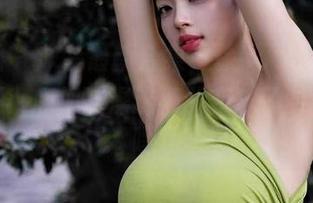 微密圈 - 泳装最新合集，徐珺大哥的海滩秀：不小心把洗澡这事儿变成了时尚秀！嘿嘿
