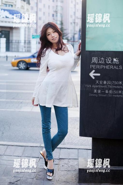 推女郎 - 作品看腻了？来试试赵惟依的长腿福利吧！
