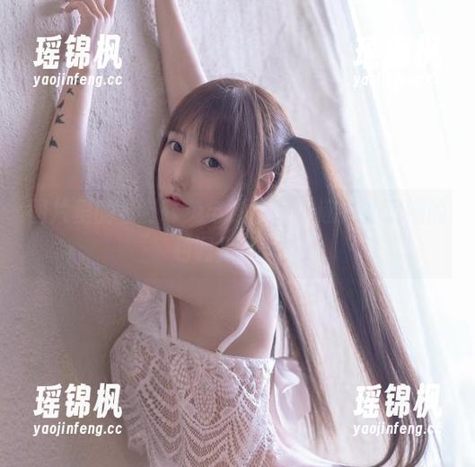 图片里的星野咪兔与漂浮岛，迷失在明媚的色调里了吧？
