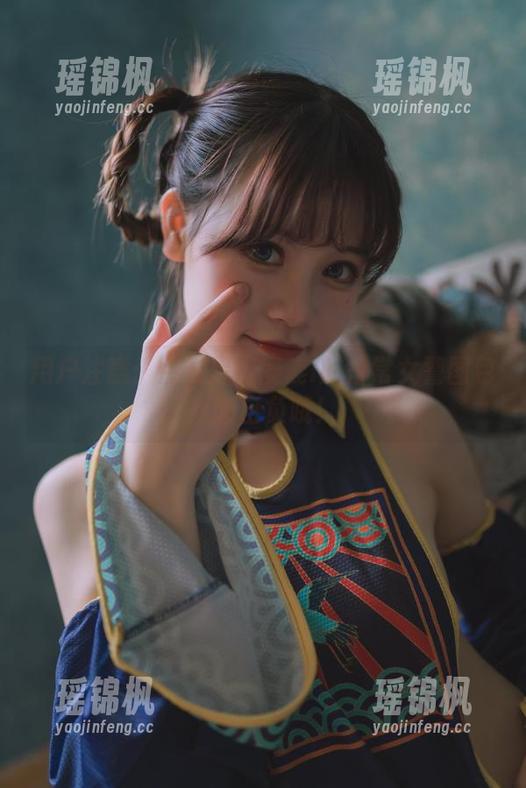 星黛鹿鹿i 用户注意:点开星黛鹿鹿i的日常女警图包风险自负哦!