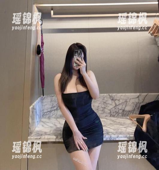 是可馨吖 微密圈 - 是可馨吖图集:女神降临!但也想偷懒当“肉松”。