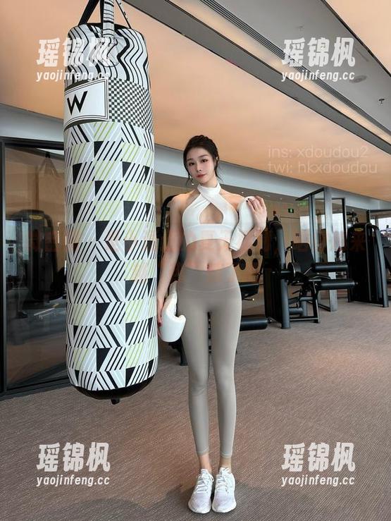 是小逗逗 微密圈 - 是小逗逗的夏天福利,晒得越来越“热”情了吧