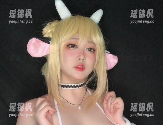 椒妮佐仁 听说作品“大凤”很厉害,赶紧去瞧瞧椒妮佐仁的魔法。