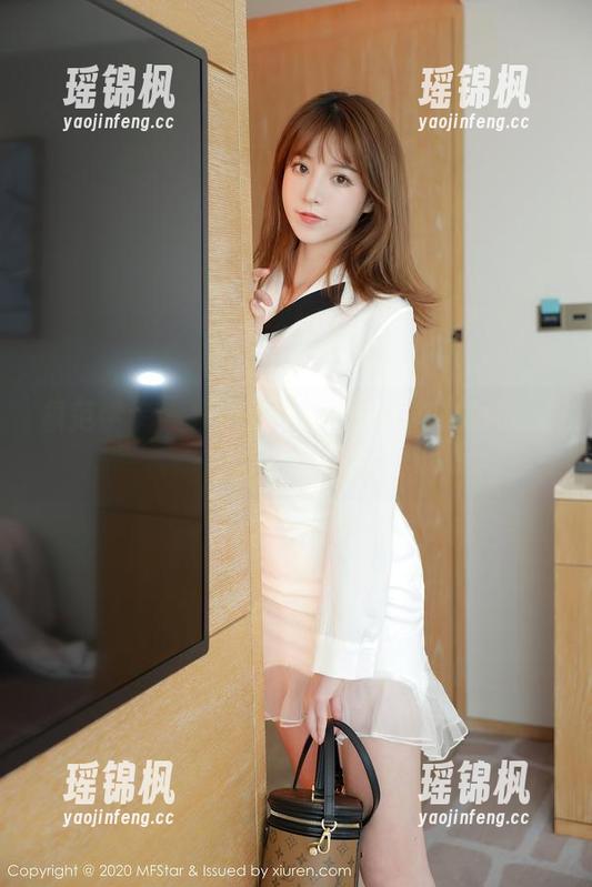 模范学院 - 集合啦！Lingyu与妹妹的搞怪美图盘点