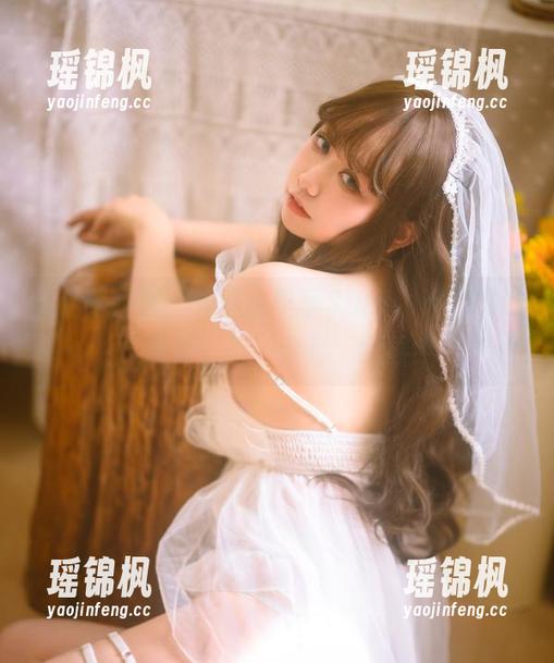 渡边早季Saki 水手服图册:和渡边早季Saki一起,探讨‘海洋’与‘青春’的哲学