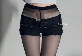 微密圈 - 白龙猫女+红底极光=高能！高清到让我差点没认出！