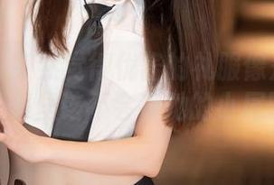 秀人网 - 突然觉得优酱的礼服像是画中的人，图集里该不会有她的小尾巴吧？