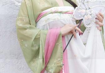 秀人网 - 兔女郎合集里，柚琪Rich的模样轻松撩动我的小心脏，不说了，一口气看完。