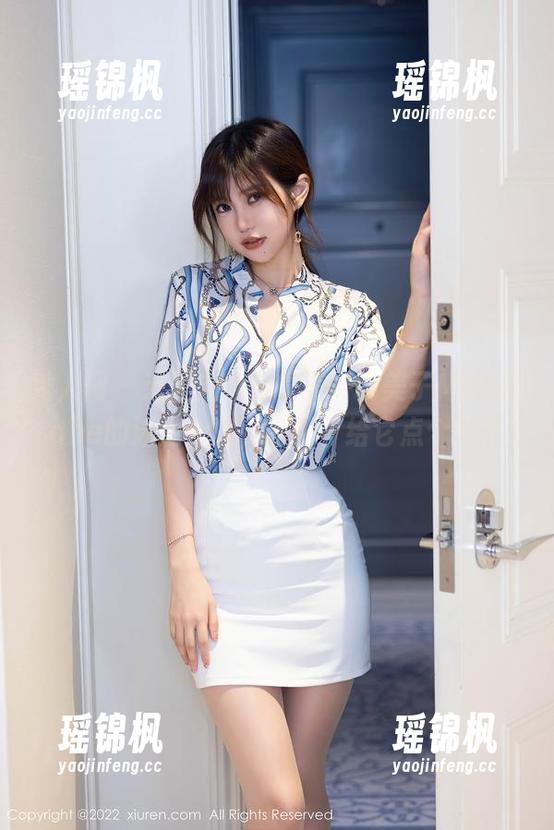 秀人网 - 无圣光也能很美，糯美子MINIbabe的泳池合集，来吧，给它点个赞？