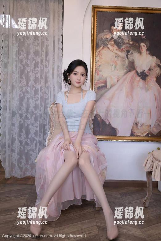 秀人网-美七 秀人网 - 奶牛合集:在美七的视角下看一场牧草上的优雅