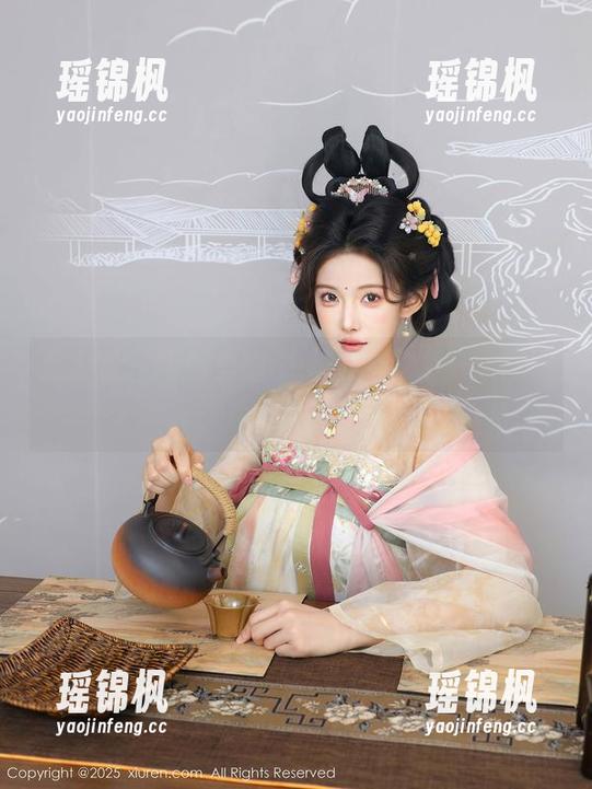 秀人网-邹晶晶 秀人网 - 眼镜里的邹晶晶:图库一打,别眨眼!
