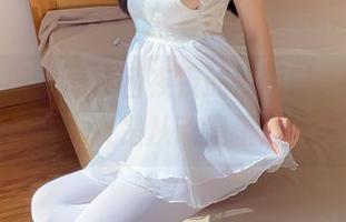 稚乖画册 - 看赤西夜夜的原图时，我一度以为初音少女是从动漫里走出来的！