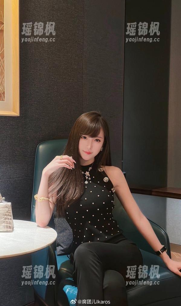 当腐团儿Ikaros遇上镂空,无圣光也能把美图玩得风生水起!
