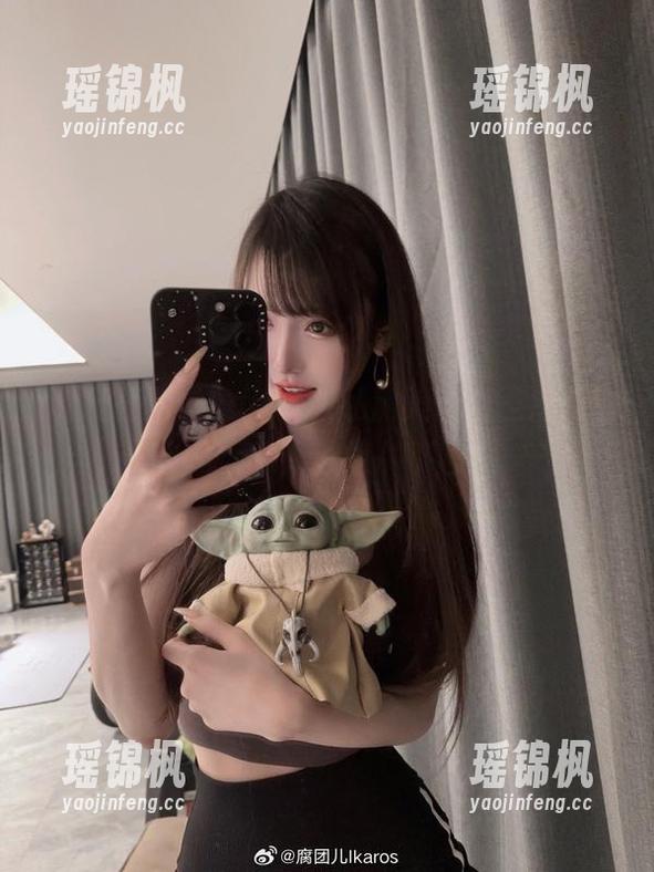 解锁腐团儿Ikaros的私房美图，玉藻前的小玉姿势令我惊掉下巴！