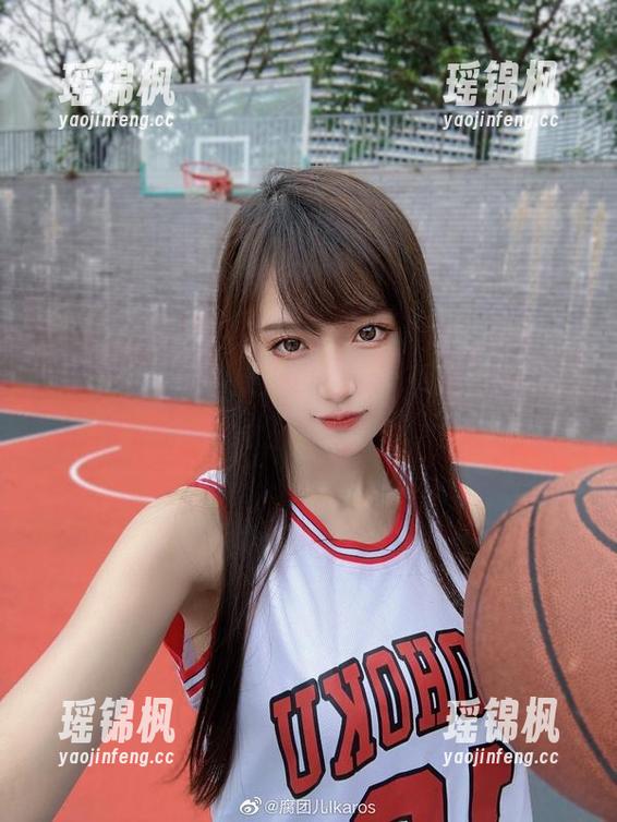 原图就像彩虹，腐团儿Ikaros的《玛莎》真心解决了我几个小时的困惑。