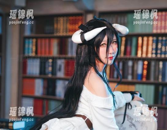 芋圆侑子 一颗瓜子钱的免费写真看芋圆侑子,花精灵打开了我新世界的大门!
