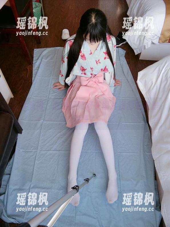 兰草旗袍，西尔酱如何在图片资源中安静竞争？