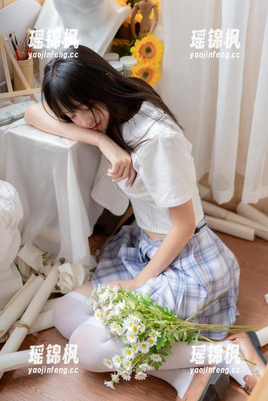 西瓜少女 又是西瓜少女的蕾丝套图,这次的cos元素太可爱了!