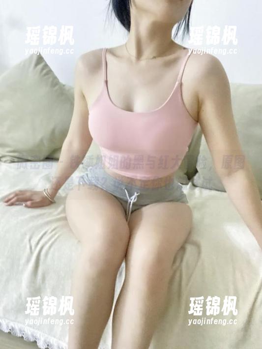 微密圈 - 铁锤姐姐的黑与红大冒险，原图还是下载？说不定你也想试试