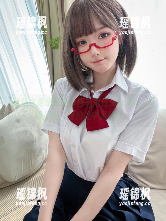 阿包也是兔娘的原图只用白兔miku，无需圣光，简约之中见精华。