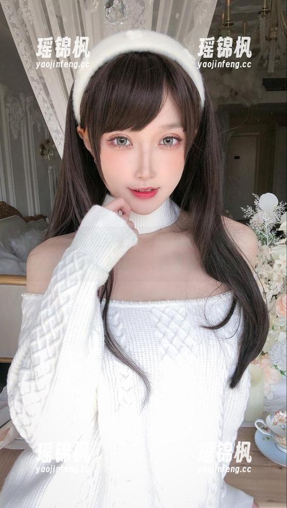 阿包也是兔娘穿上贝奇网球服，高清美图中的这球速让人想问：这是要打乒乓吗？