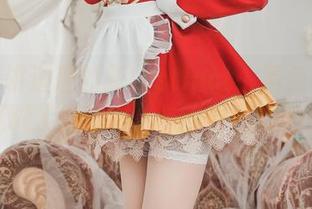 雯妹不讲道理的新Instinct：黑色和风私拍，模糊了“睡衣”与“时尚”的界限。