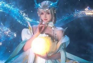 哇，露儿大魔王这美脚在图库里圈粉无数！