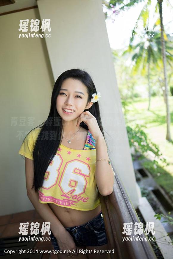 青豆客 - 梓萱Crystal旅拍作品集——说不定能找到你心中的那份淡淡的羡慕。